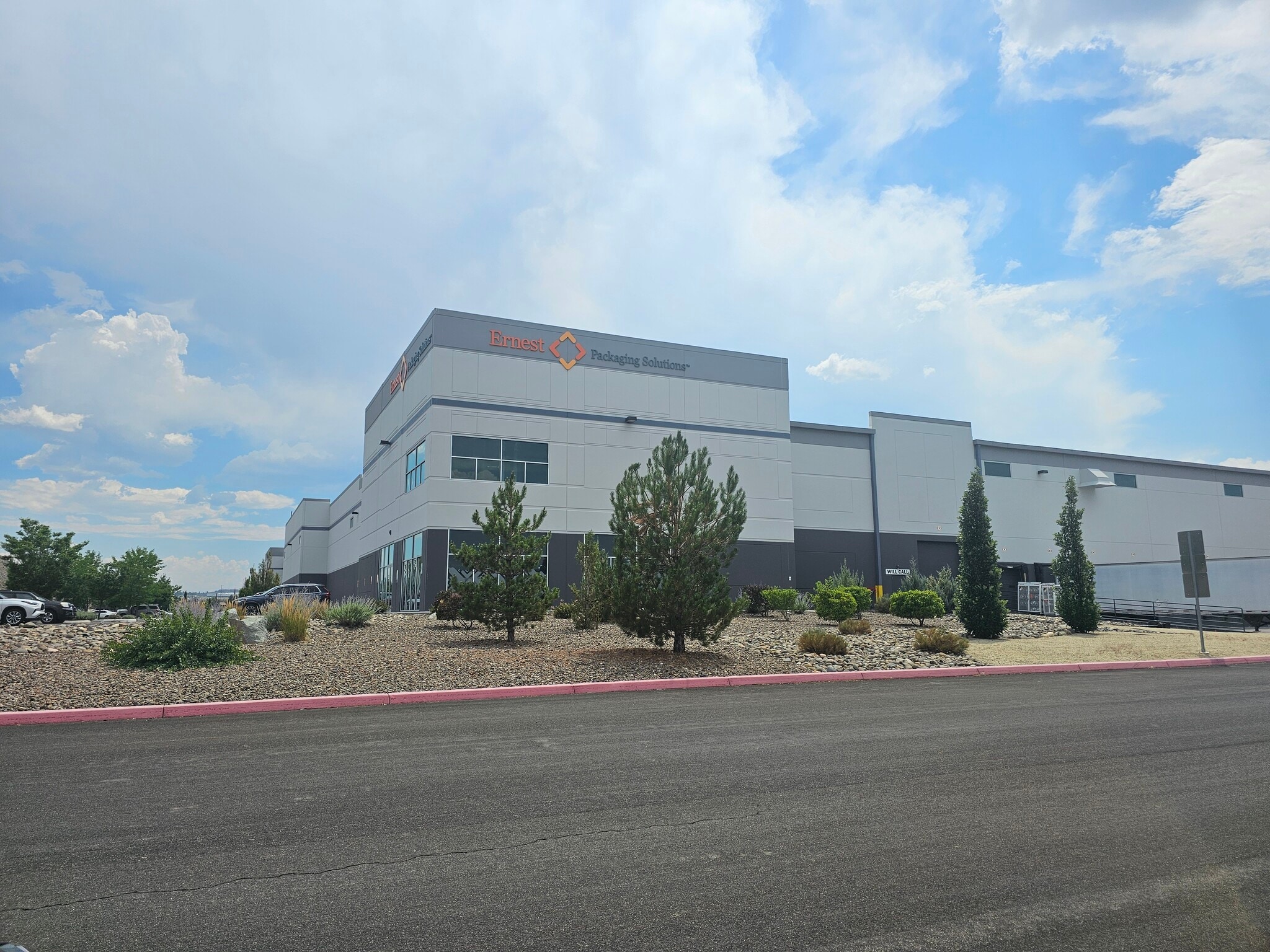 8730 Military Rd, Reno, NV for lease Primary Photo- Image 1 of 10