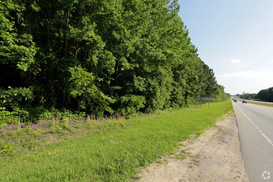US 1 & NC HWY 96, Youngsville, NC à vendre - Photo du bâtiment - Image 1 de 2