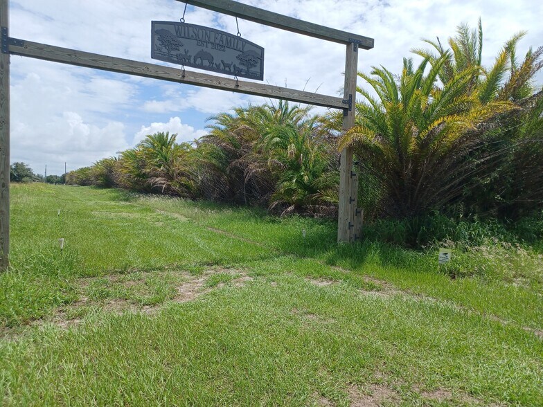 46515 State Road 64 E, Myakka City, FL à vendre - Photo principale - Image 1 de 12