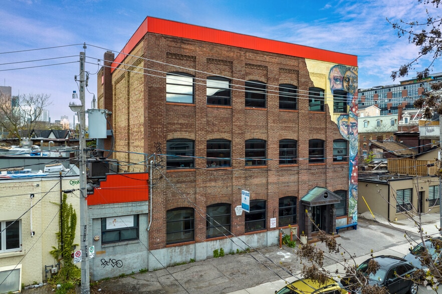 60 Sumach St, Toronto, ON à louer - Photo du bâtiment - Image 2 de 10