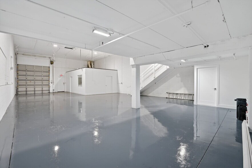 16300 SW 137th Ave, Miami, FL à louer - Photo du bâtiment - Image 2 de 21