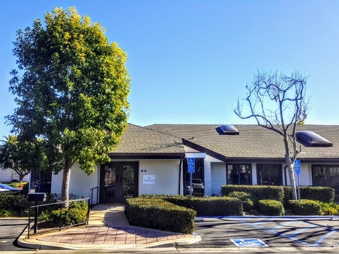 3151 Airway Ave, Costa Mesa, CA à louer - Photo principale - Image 1 de 7