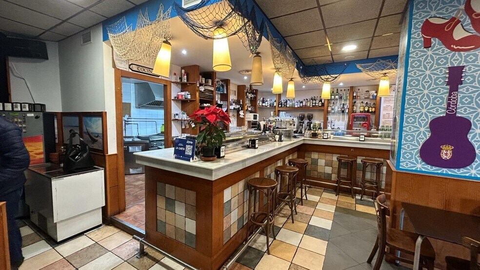 Commerce de détail dans Zaragoza, Zaragoza à louer - Photo intérieure - Image 2 de 22