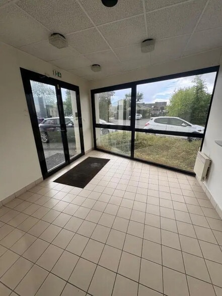 Bureau dans Angers à louer - Hall d’entrée - Image 2 de 6