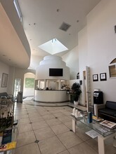 8677 Wilshire Blvd, Beverly Hills, CA for lease Interior Photo- Image 1 of 2