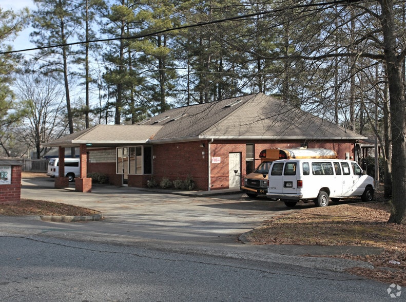 2000 Lower Roswell Rd, Marietta, GA à louer - Photo principale - Image 1 de 2