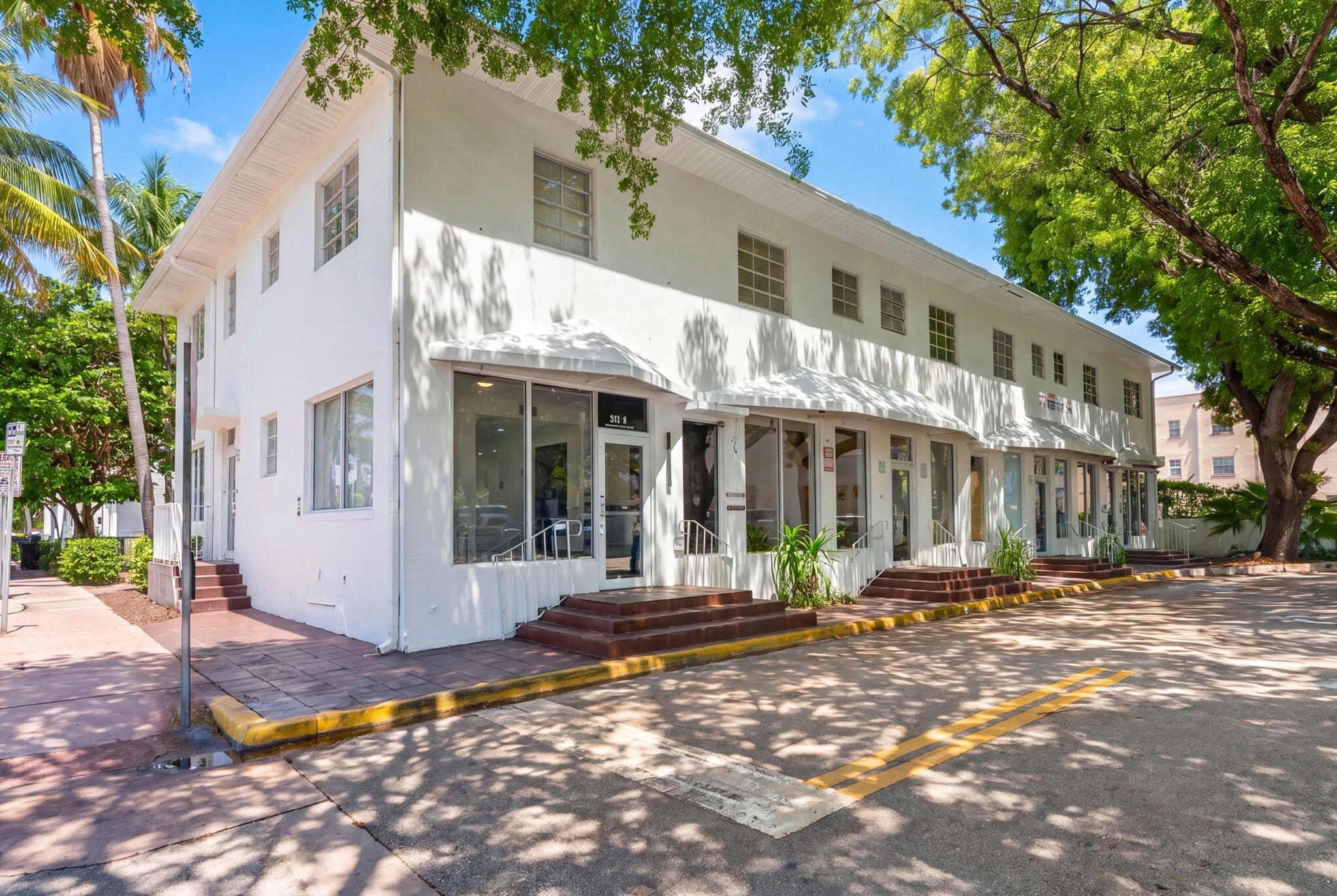 901 Pennsylvania Ave, Miami Beach, FL à louer Photo intérieure- Image 1 de 17