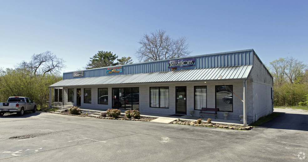 609 West Ave, Crossville, TN for sale - Building Photo - Image 1 of 1