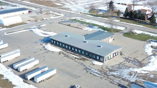 Plus de détails pour 619 East St S, Grinnell, IA - Industriel à vendre