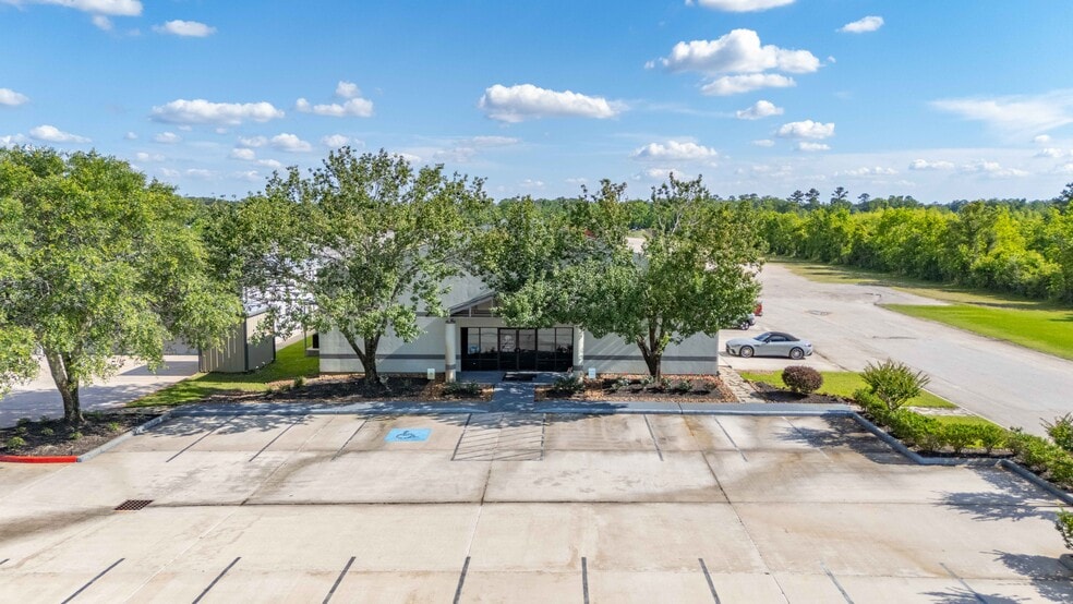 820 Old Atascocita Rd, Huffman, TX à vendre - Photo du bâtiment - Image 2 de 34