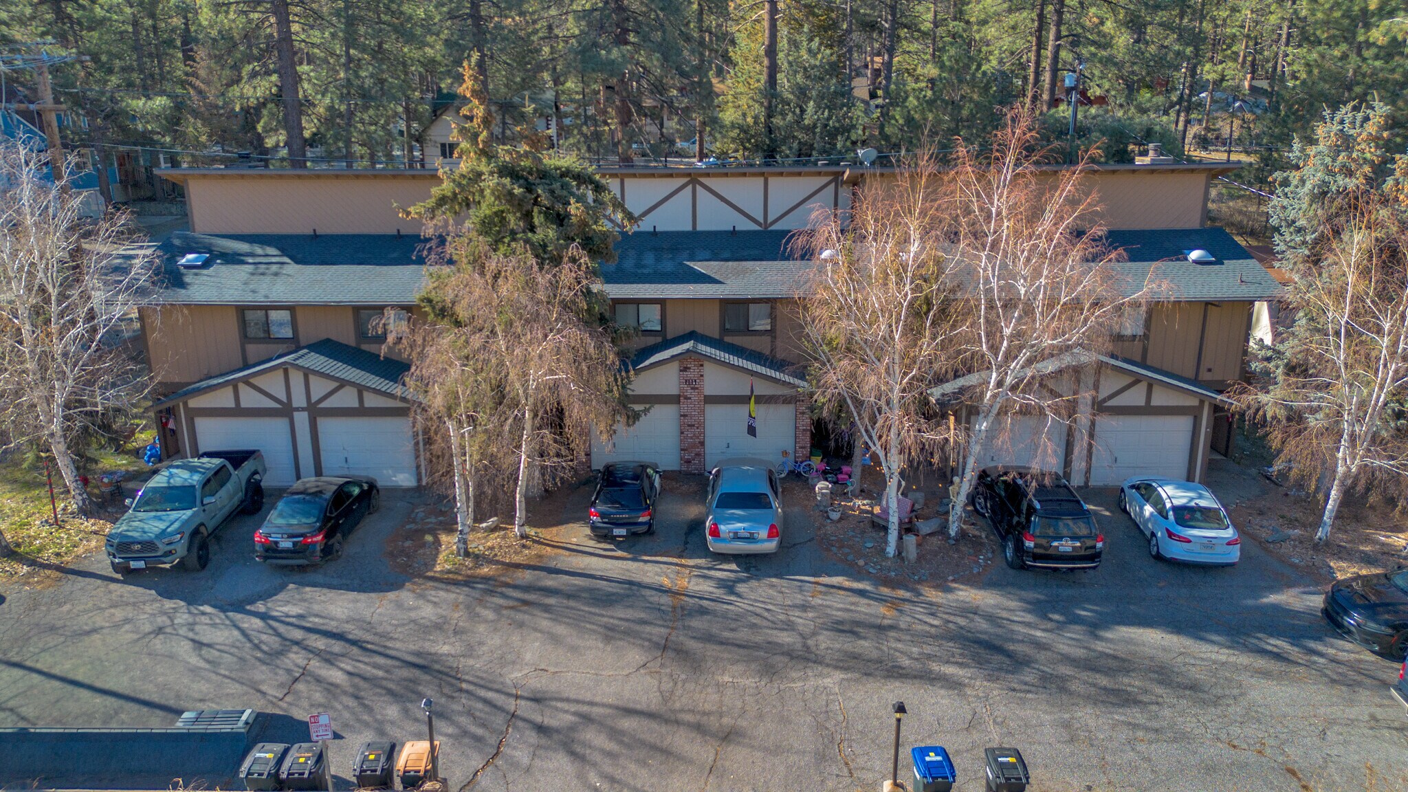 1111 Apple Ave, Wrightwood, CA à vendre Photo du bâtiment- Image 1 de 14