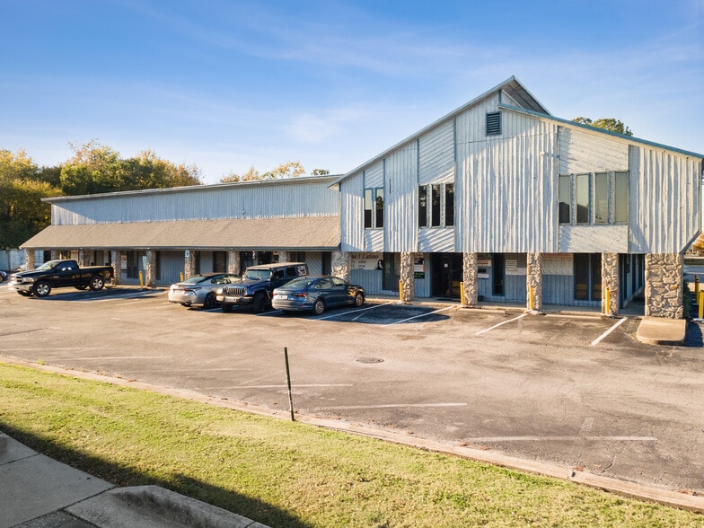 411 Western Blvd, Jacksonville, NC for sale - Building Photo - Image 3 of 95