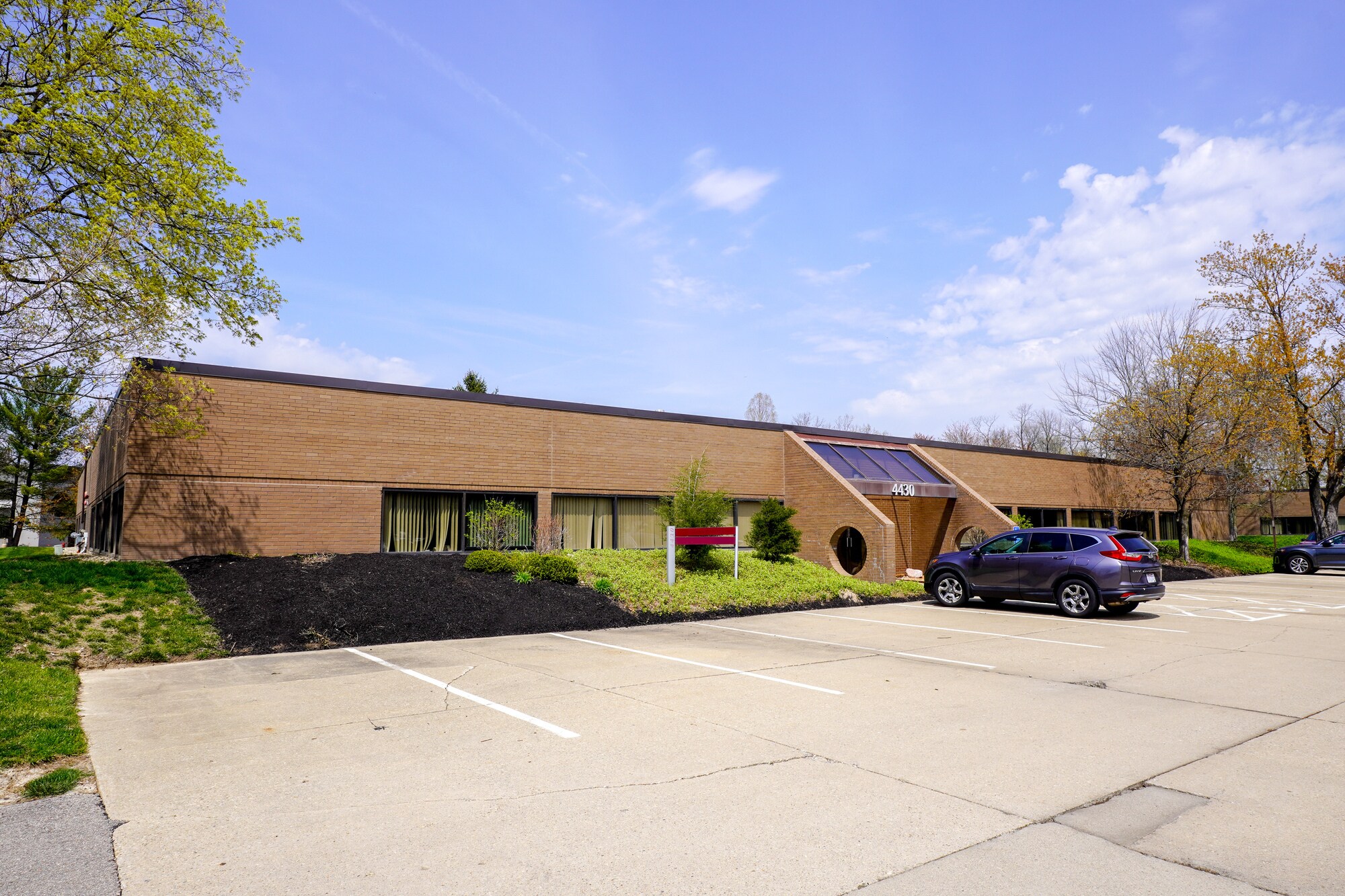 4430-4438 Carver Woods Dr, Blue Ash, OH for lease Building Photo- Image 1 of 15