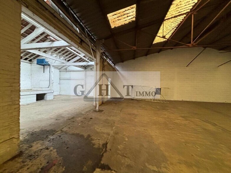 Industrial in Saint-Maur-des-Fossés for sale - Interior Photo - Image 1 of 2