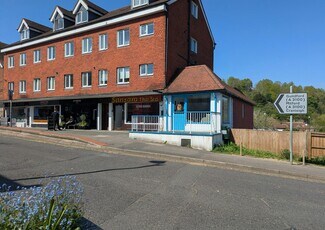 Plus de détails pour 138 – 146 High St, Godalming - Commerce de détail à louer