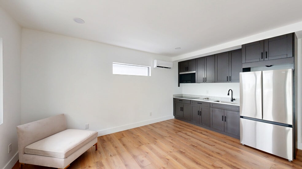 7801 Byron Ave, Miami Beach, FL à vendre - Numérisation 3D de Matterport - Image 2 de 61