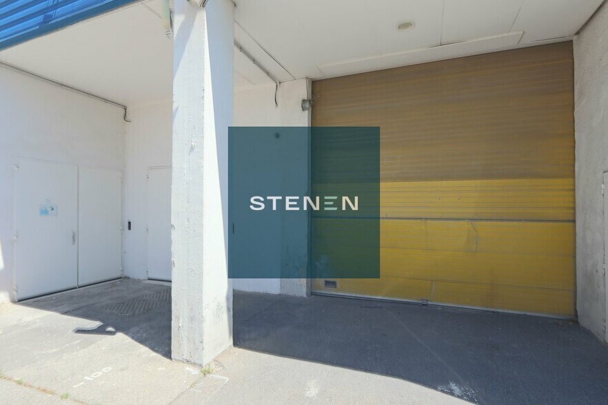 Flex in Vitrolles for lease - Building Photo - Image 2 of 22