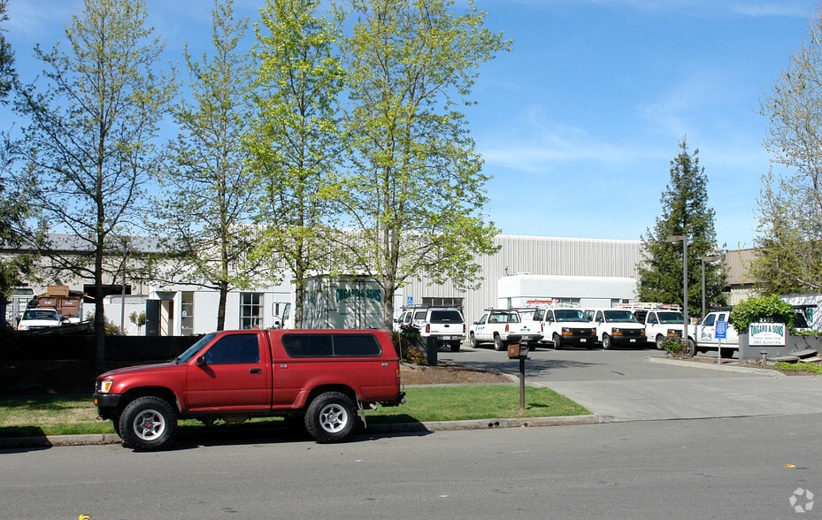 2995 Dutton Ave, Santa Rosa, CA for sale - Building Photo - Image 3 of 16