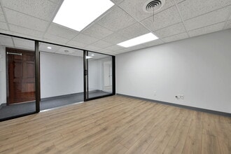 995 S High St, Columbus, OH à vendre Photo intérieure- Image 1 de 15