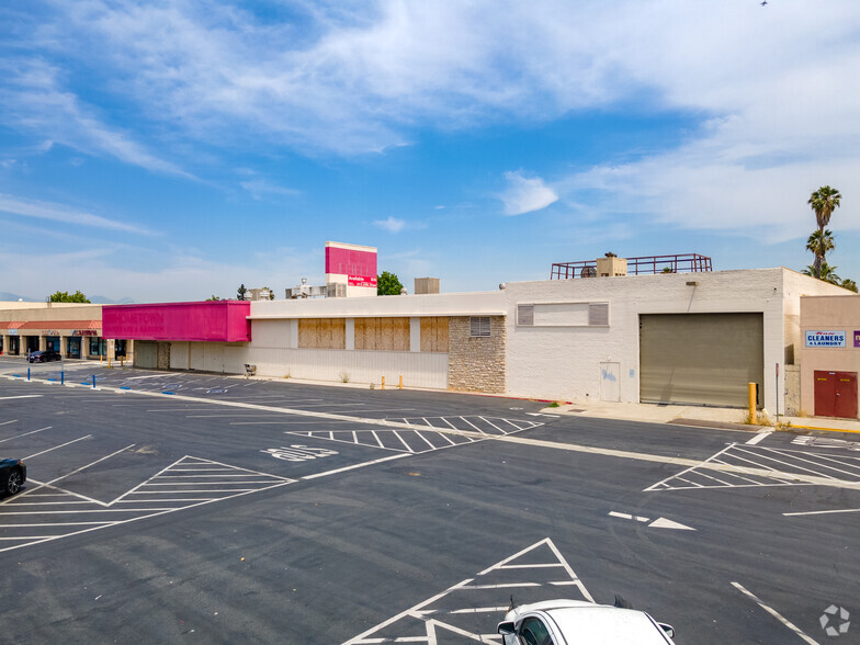 10001 Paramount Blvd, Downey, CA for lease - Primary Photo - Image 1 of 13