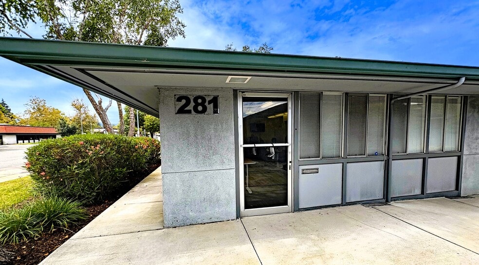 281 E Hamilton Ave, Campbell, CA à louer - Photo du bâtiment - Image 3 de 17