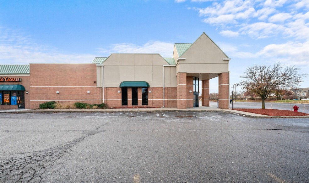 42191 W 14 Mile Rd, Novi, MI for sale - Building Photo - Image 2 of 4