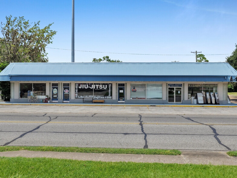 617 Main St, Liberty, TX for sale - Building Photo - Image 2 of 42