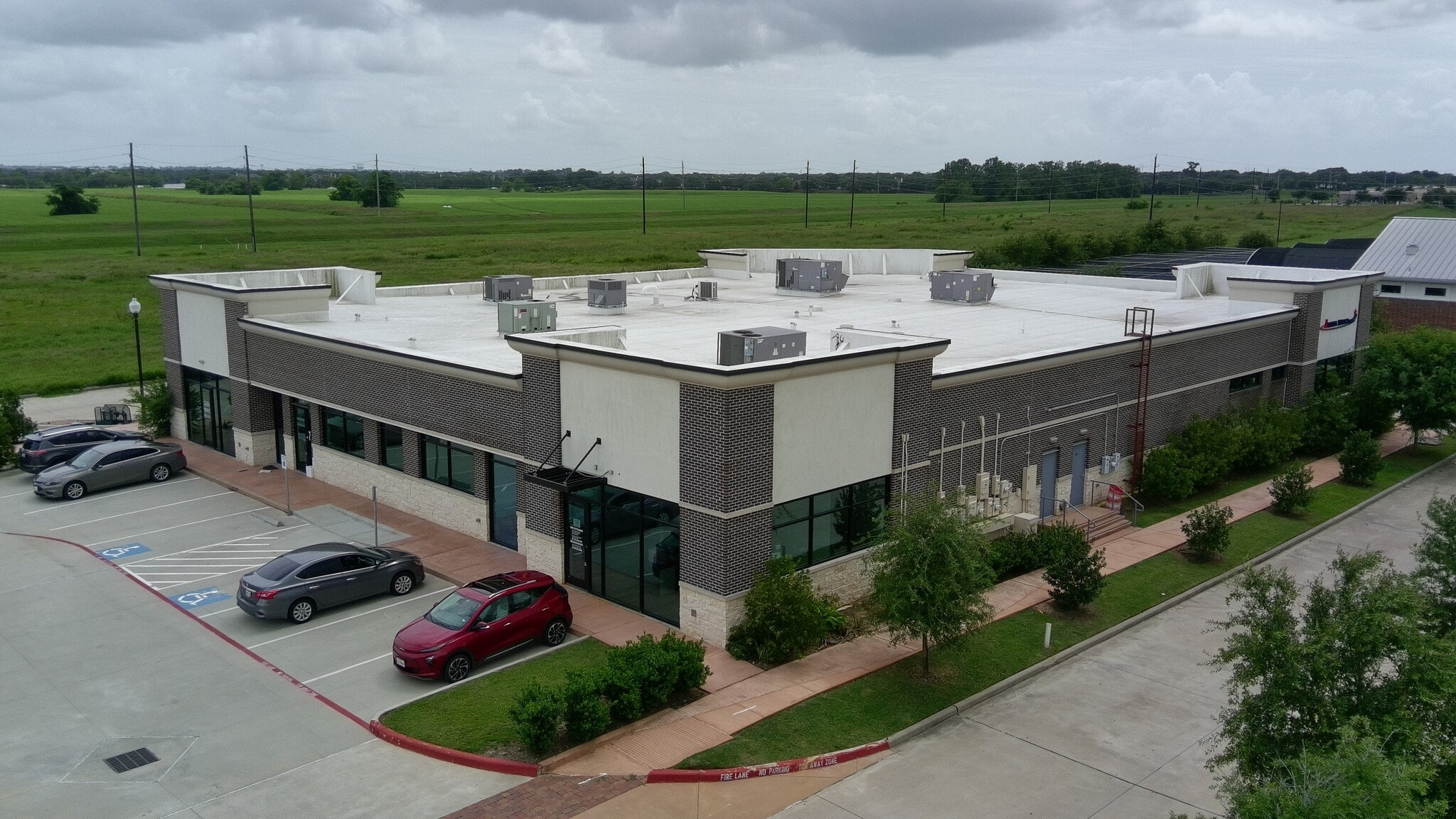 145 Citadel Way, Sugar Land, TX for lease Primary Photo- Image 1 of 10