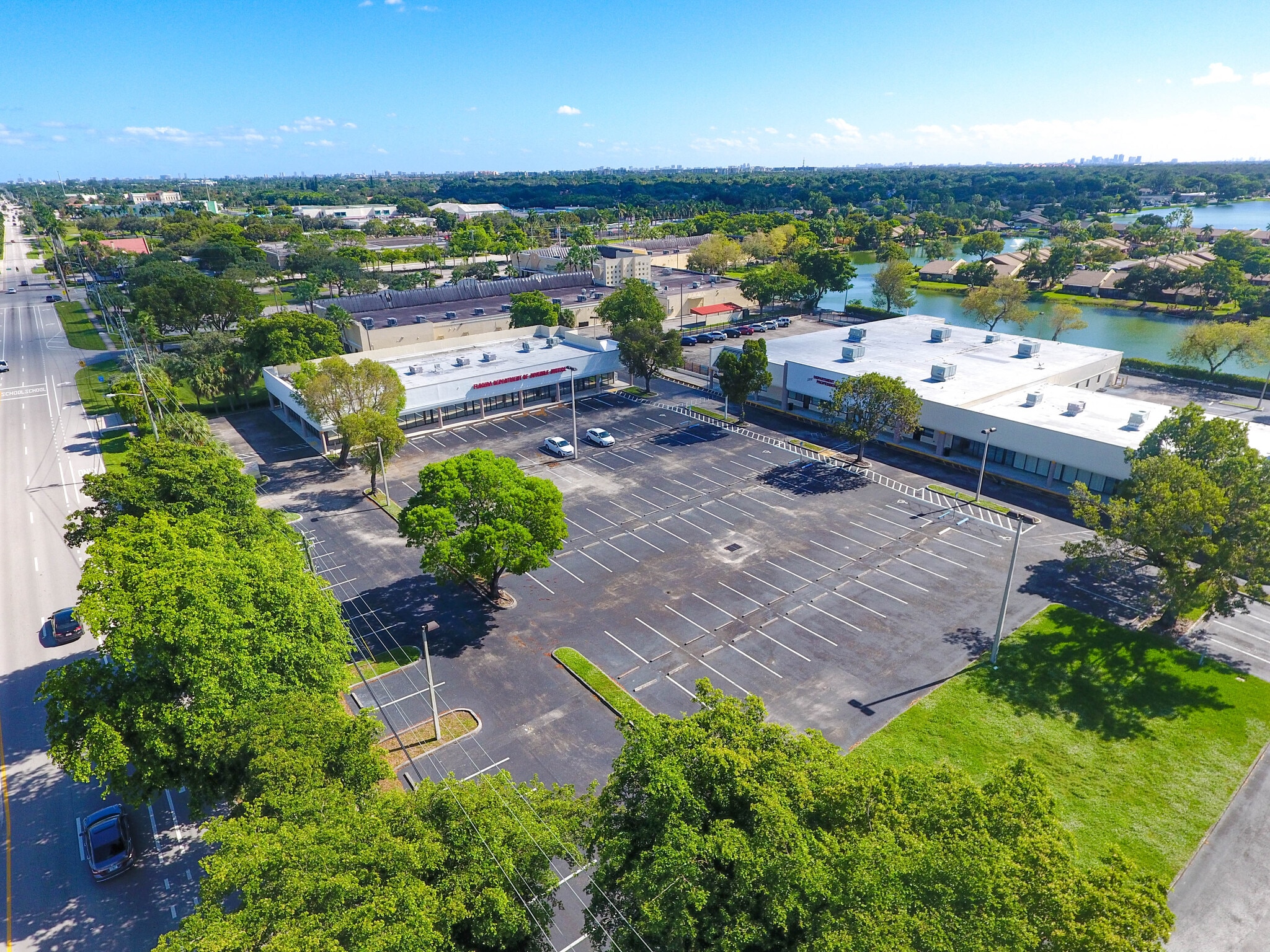 5060-5092 Coconut Creek Pky, Margate, FL à louer Photo du bâtiment- Image 1 de 6