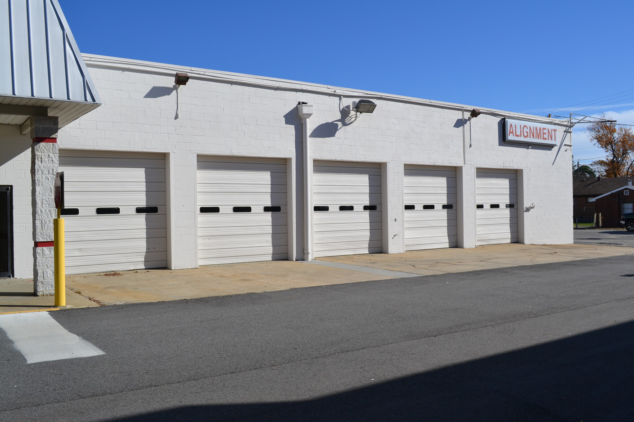 4019-4035 W Mercury Blvd, Hampton, VA for lease Building Photo- Image 1 of 10