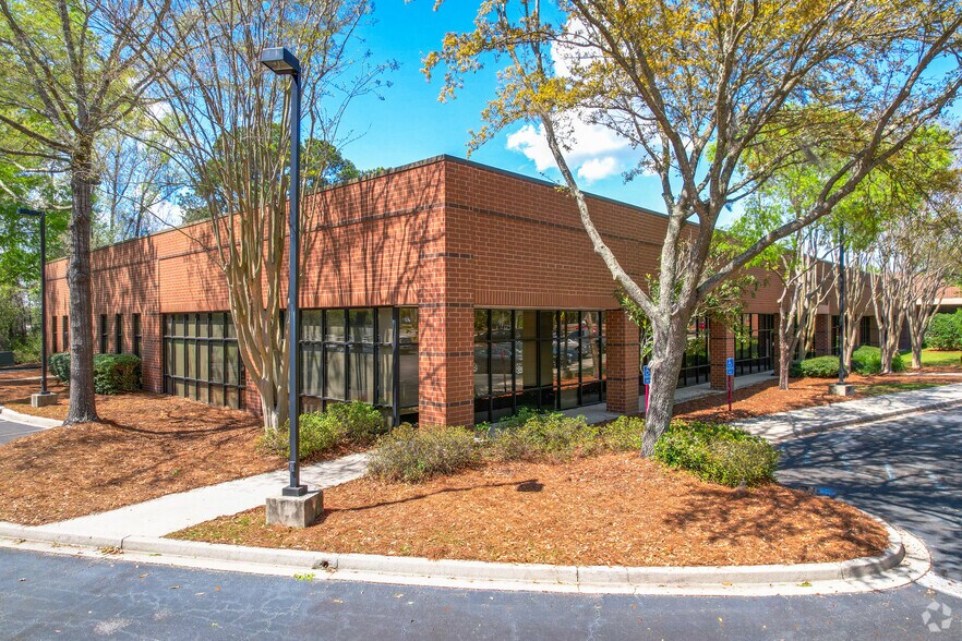 3860 Faber Place Dr, North Charleston, SC for lease - Primary Photo - Image 2 of 26