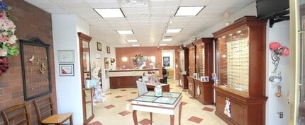 76 S Lexington Ave, White Plains, NY for lease Interior Photo- Image 2 of 4