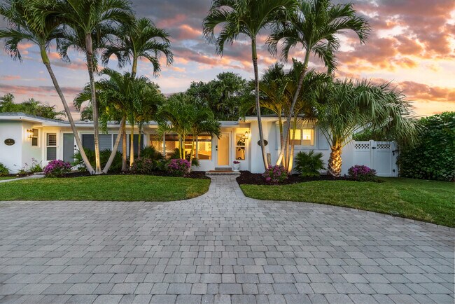 More details for 7 Fayette Dr, Ocean Ridge, FL - Multifamily for Sale