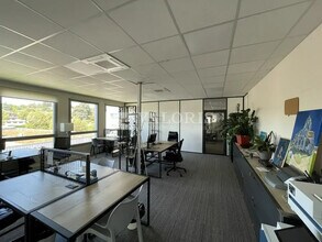 Office in Dardilly for sale Interior Photo- Image 1 of 8