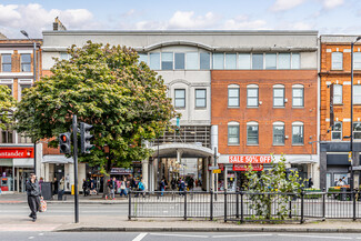 Plus de détails pour Holloway Rd, London - Vente au détail à louer