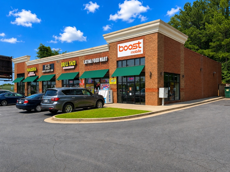 5895 Jimmy Carter Blvd, Norcross, GA à vendre - Photo du bâtiment - Image 2 de 8