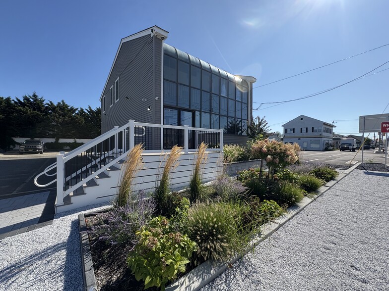 319 W 8th St, Ship Bottom, NJ à louer - Photo du bâtiment - Image 3 de 12