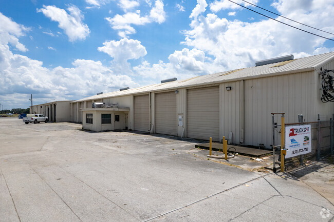 Plus de détails pour 502 E Bridgers Ave, Auburndale, FL - Flex, Industriel à louer