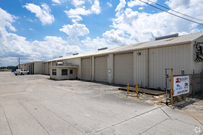 More details for 502 E Bridgers Ave, Auburndale, FL - Flex, Industrial for Lease