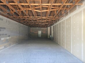 860 Six Flags Rd, Austell, GA for lease Interior Photo- Image 2 of 2