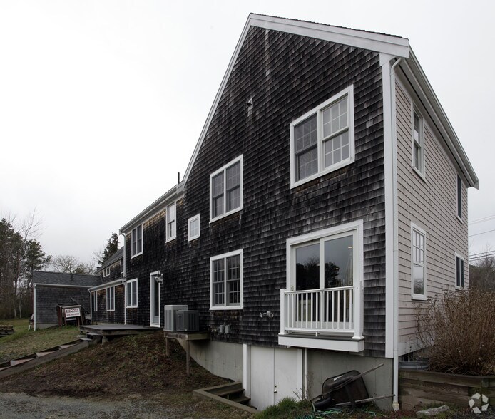 103 Main St, Dennis Port, MA à vendre - Photo du bâtiment - Image 2 de 8