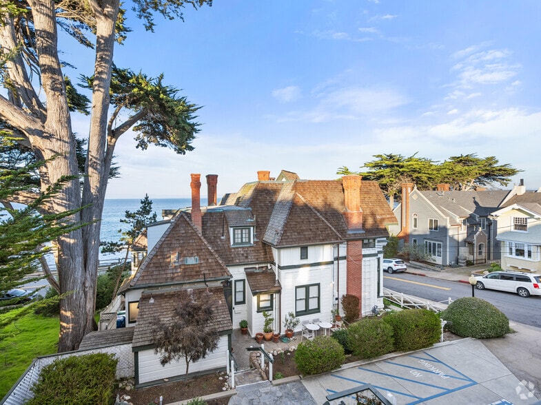 Luxury Boutique Hotel Portfolio portfolio of 2 properties for sale on LoopNet.ca - Building Photo - Image 3 of 28