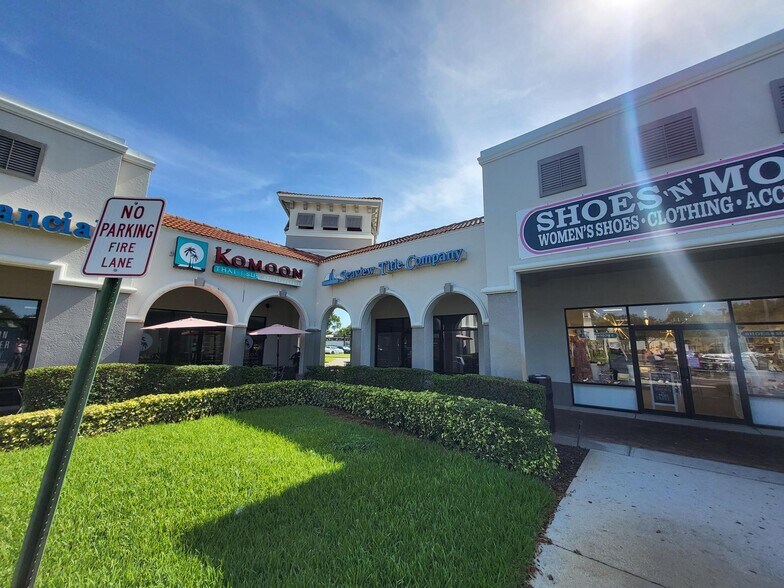 1575 Pine Ridge Rd, Naples, FL for lease - Building Photo - Image 2 of 8