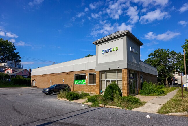 More details for 1941 Derry St, Harrisburg, PA - Retail for Lease