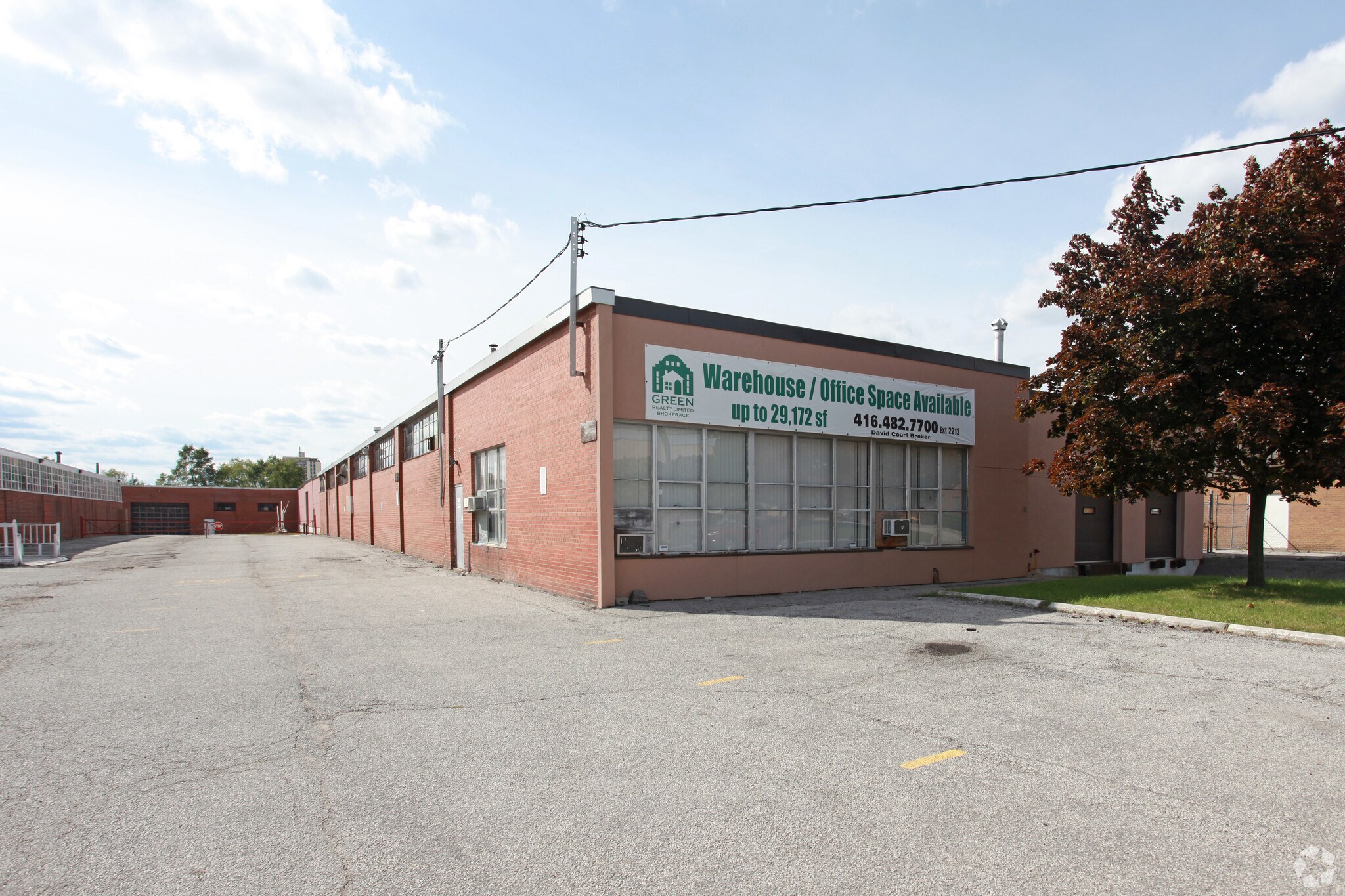 16 Benton Rd, Toronto, ON à vendre Photo principale- Image 1 de 3