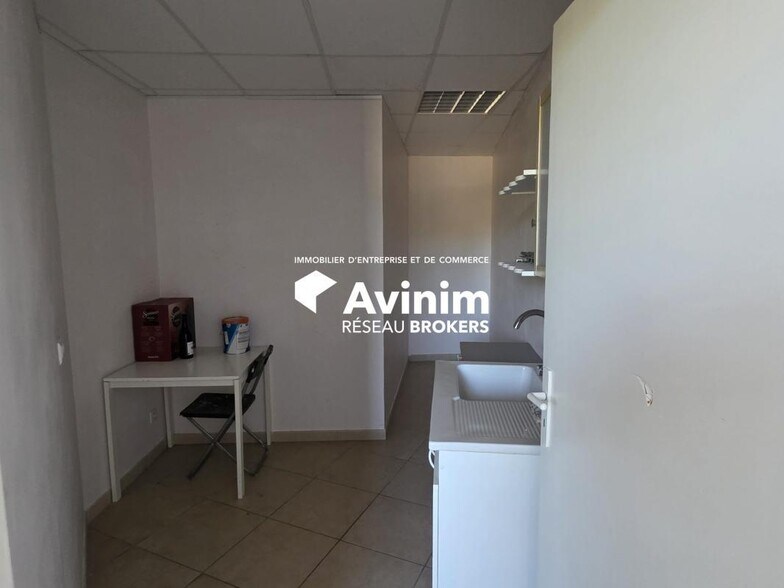 Office in Juvignac for lease - Building Photo - Image 3 of 5