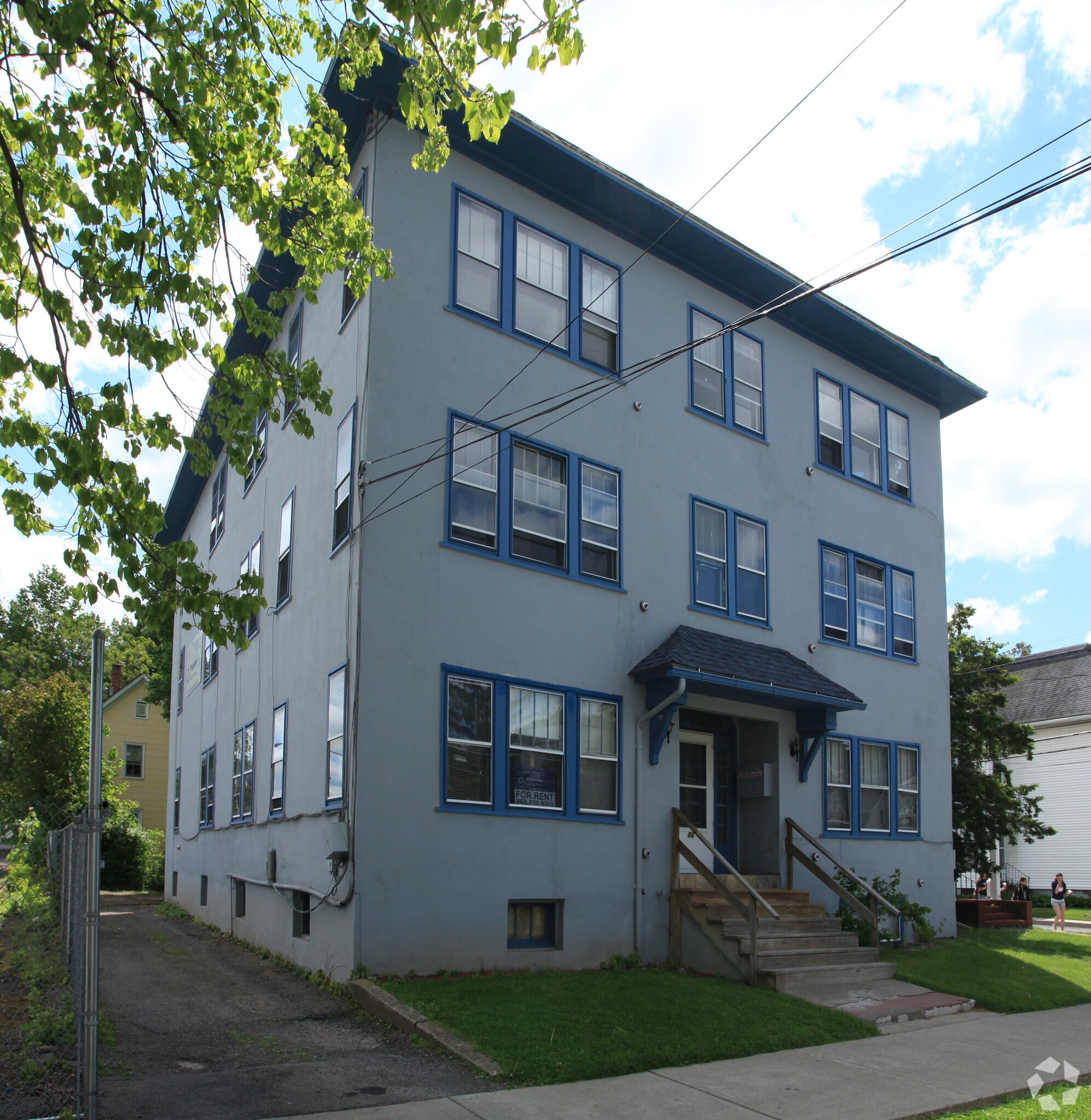 86 Oak St, Binghamton, NY à vendre Photo principale- Image 1 de 5