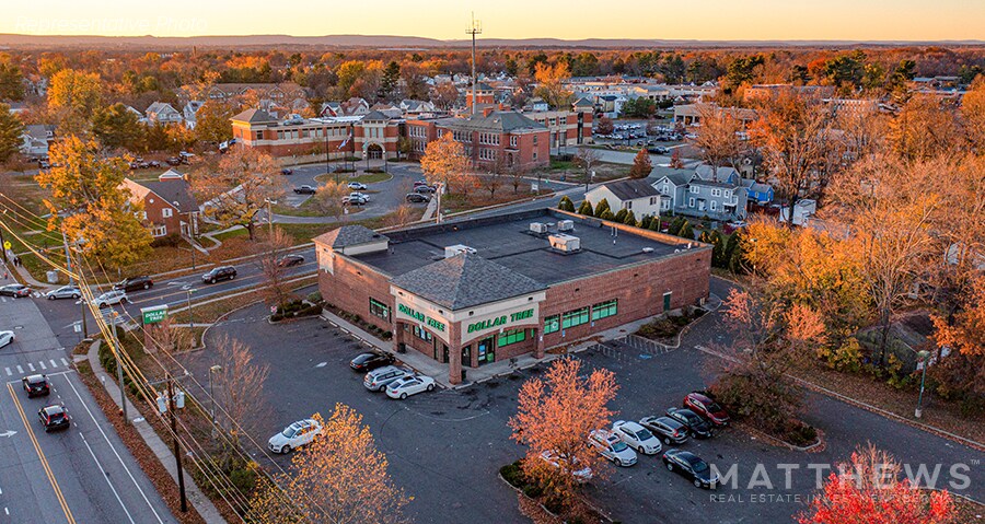 26058 W 6 Mile Rd, Redford, MI à vendre - Photo du bâtiment - Image 2 de 2