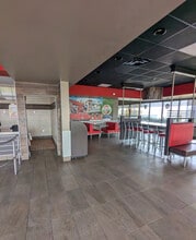 1100 3rd St, Lee's Summit, MO for lease Interior Photo- Image 1 of 3