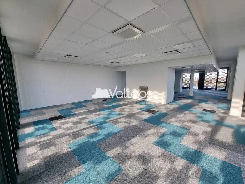 Office in Labège for lease - Interior Photo - Image 3 of 7